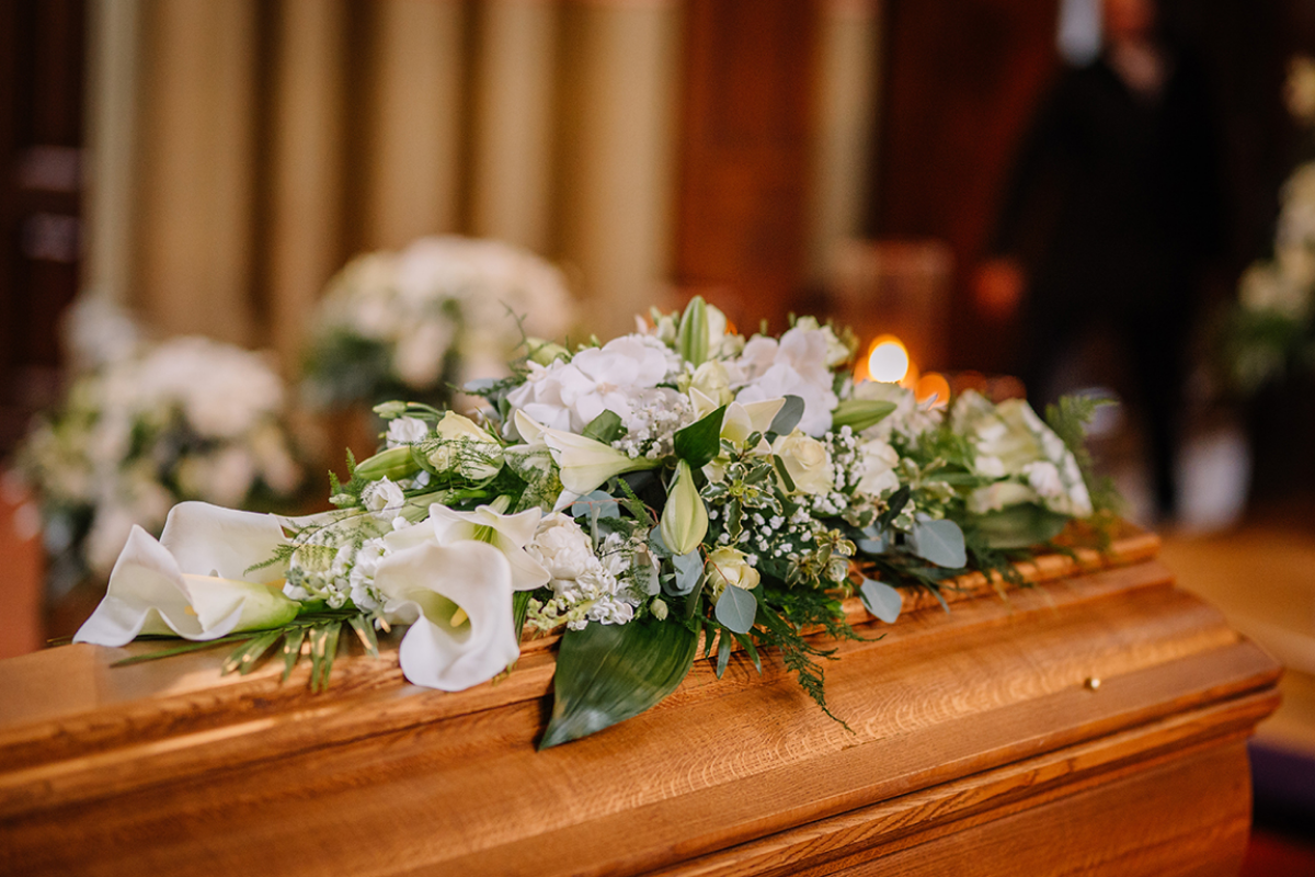 Finding Farewell Blooms: A Graceful Guide to Choosing the Perfect